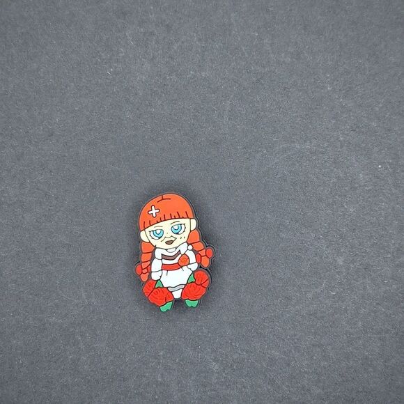 Annabelle Scary movie killer Shoe charm clog pin - Picture 2 of 3